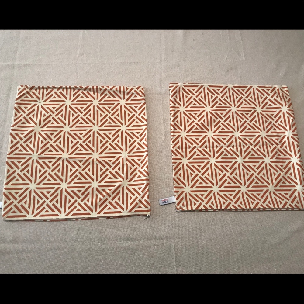 Set of orange  and cream pillow covers - Picture 2 of 7